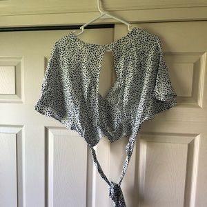Floral cut out back tie crop top